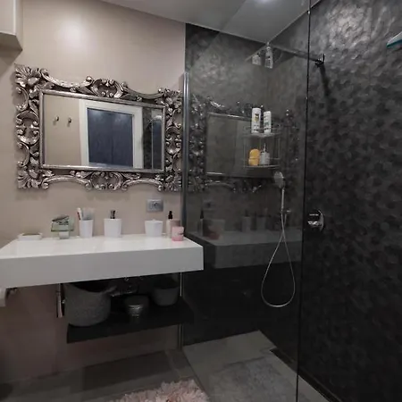 Sweet Deluxe Lägenhetshotell 4*